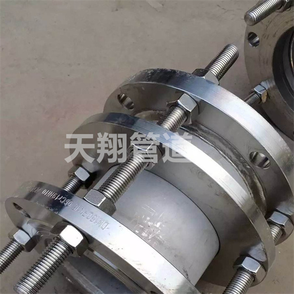 ������P���s���^